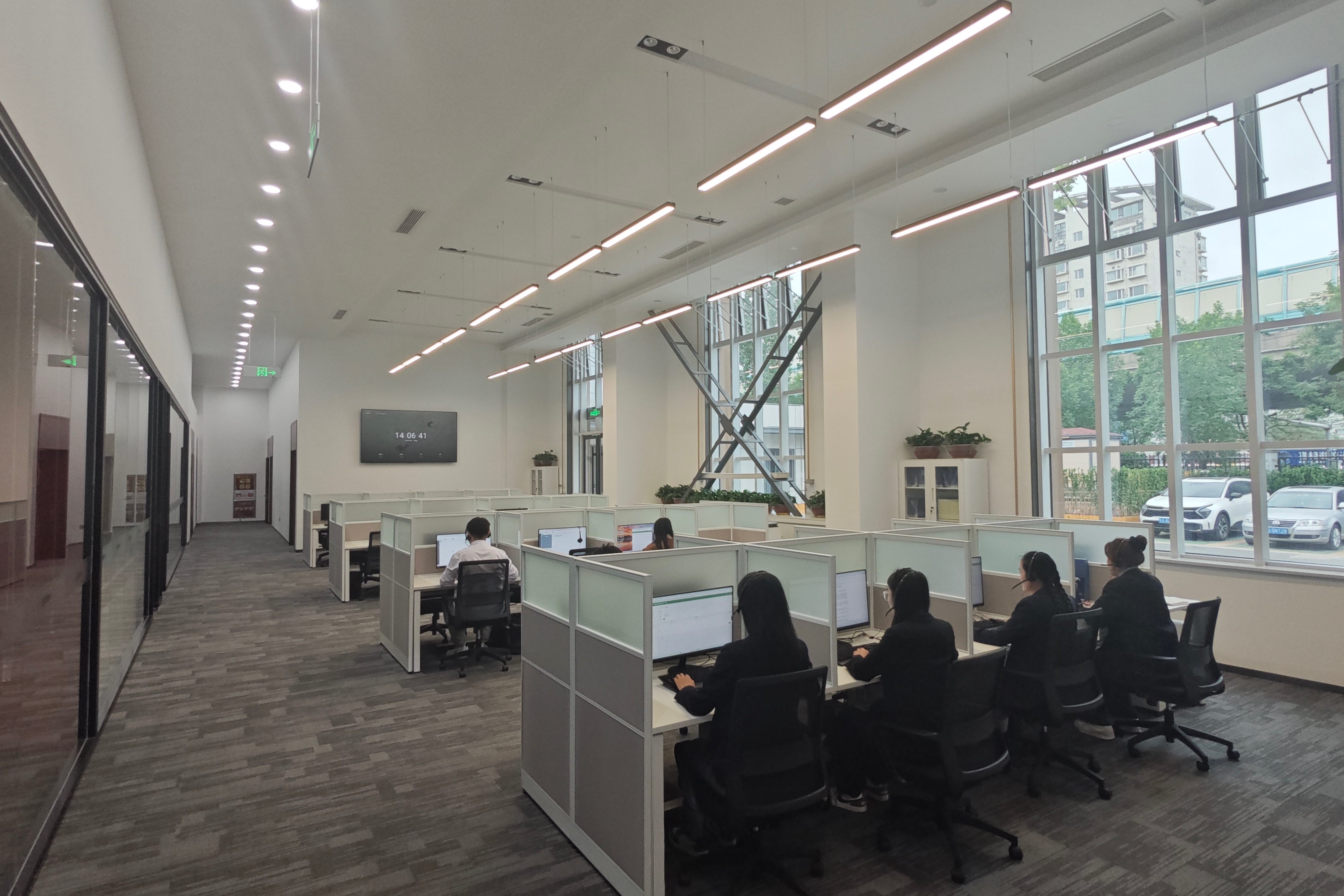 融通财险打造标准化、集约化运营的客户服务中心 胡月摄.jpg